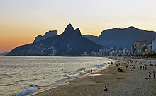 Plage d'Ipanema, immortalisée par la chanson A Garota de Ipanema (The Girl From Ipanema) de Tom Jobim et de Vinícius de Moraes.