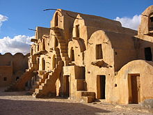 Photo du lieu de tournage, à Ksar Ouled Soltane, Tunisie, des décors du quartier des esclaves de Mos Espa.