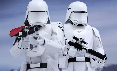 Snowtrooper du Premier Ordre - Les Snowtroopers du Premier Ordre constituaient une unité spéciale équipée pour le grand froid et notamment chargée de protéger la base Starkiller.