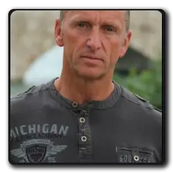 Toutes les infos sur Conducteur De Camion De Bière Conducteur De Camion De Bière(benjamin-gates-saga)