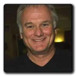 Toutes les infos sur Louie Bartender Inconnu Louie Bartender Inconnu(blade-runner-saga)