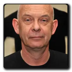 Toutes les infos sur Pinhead / Capitaine Elliot Spencer Pinhead / Capitaine Elliot Spencer(films-non-classes)