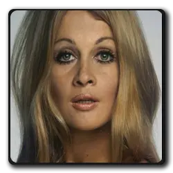 Toutes les infos sur La Fille Australienne (comme Anoushka Hempel) La Fille Australienne (comme Anoushka Hempel)(james-bond-saga)