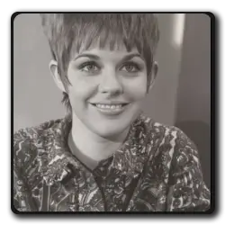Toutes les infos sur Ruby Bartlett Ruby Bartlett(james-bond-saga)