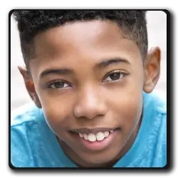 Toutes les infos sur Jeune Garçon Jeune Garçon(terminator-saga)