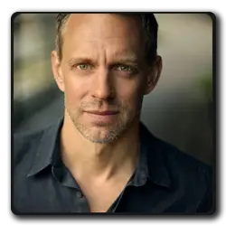 Toutes les infos sur Major Patrick Gordon Major Patrick Gordon(downton-abbey_2010)