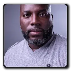 Toutes les infos sur Kevin Larson Kevin Larson(fear-the-walking-dead_2015)