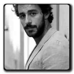 Toutes les infos sur Davide Sardi Davide Sardi(guide-astrologique-des-coeurs-brises_2021)