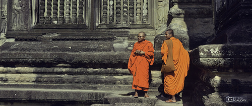 Bouddhistes dans les anciens temples au Cambodge