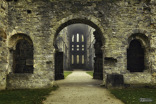 Abbaye de Villers: Le porche et le narthex