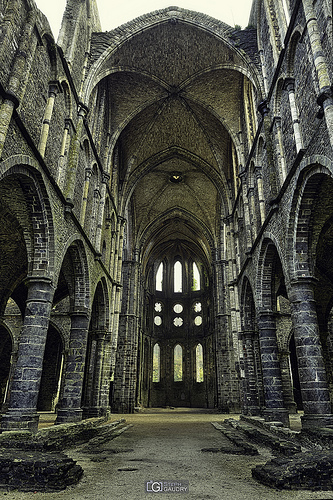 Abbaye de Villers: Coeur, vu de la nef - cadrage original