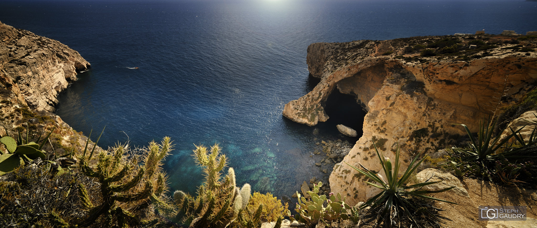 La grotte bleue à Malte [Click to start slideshow]
